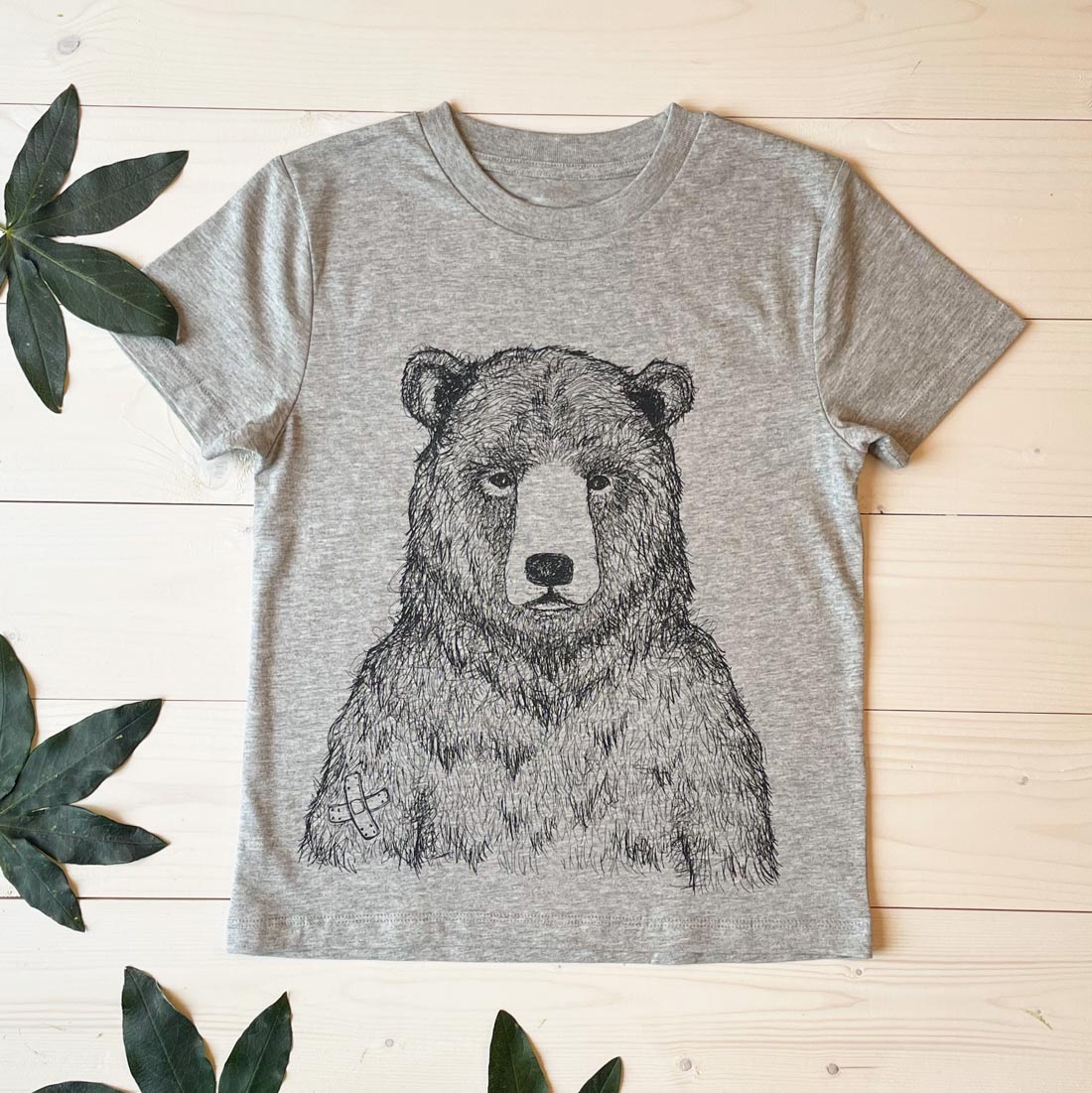 grey grizzly bear tee