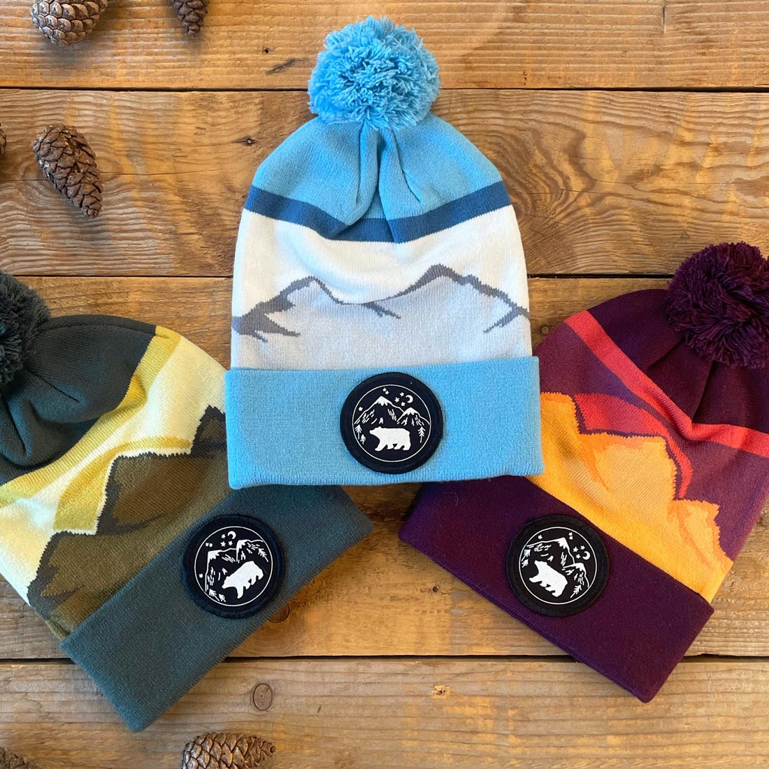 mountain bobble hat with bear patch